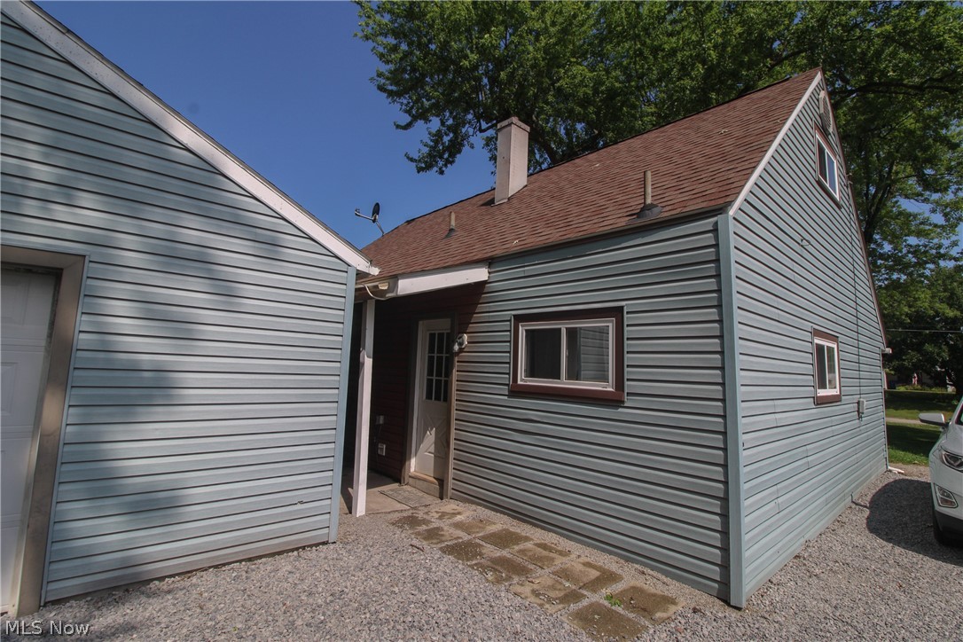 2327 Bel Aire Lane Youngstown OH 44514