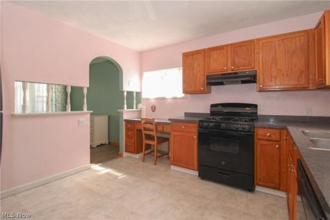 2327 Bel Aire Lane Youngstown OH 44514