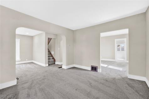 941 Carnegie Avenue Akron OH 44314