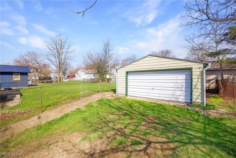 941 Carnegie Avenue Akron OH 44314