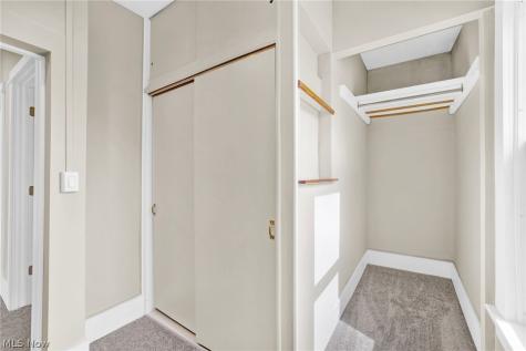 941 Carnegie Avenue Akron OH 44314
