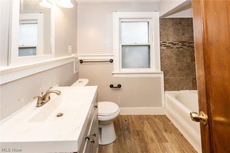 858 Roanoke Road Cleveland Heights OH 44121
