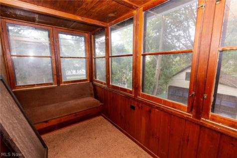 858 Roanoke Road Cleveland Heights OH 44121