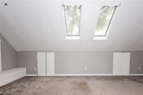 858 Roanoke Road Cleveland Heights OH 44121