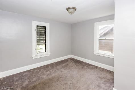 858 Roanoke Road Cleveland Heights OH 44121