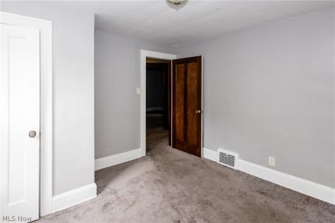 858 Roanoke Road Cleveland Heights OH 44121