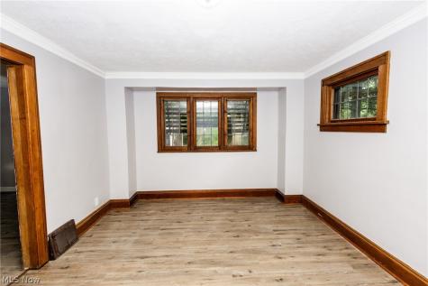 858 Roanoke Road Cleveland Heights OH 44121