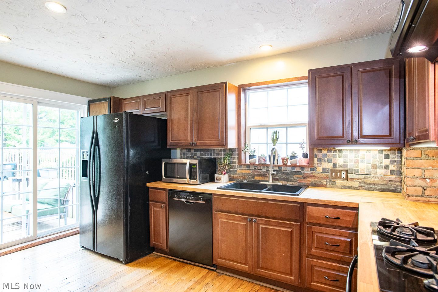 2175 Brown Road Lakewood OH 44107