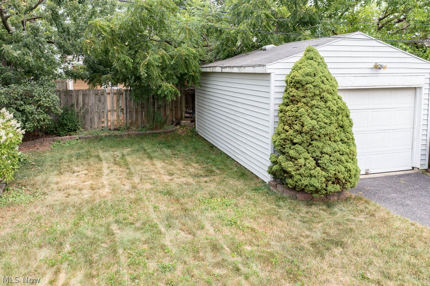 2175 Brown Road Lakewood OH 44107