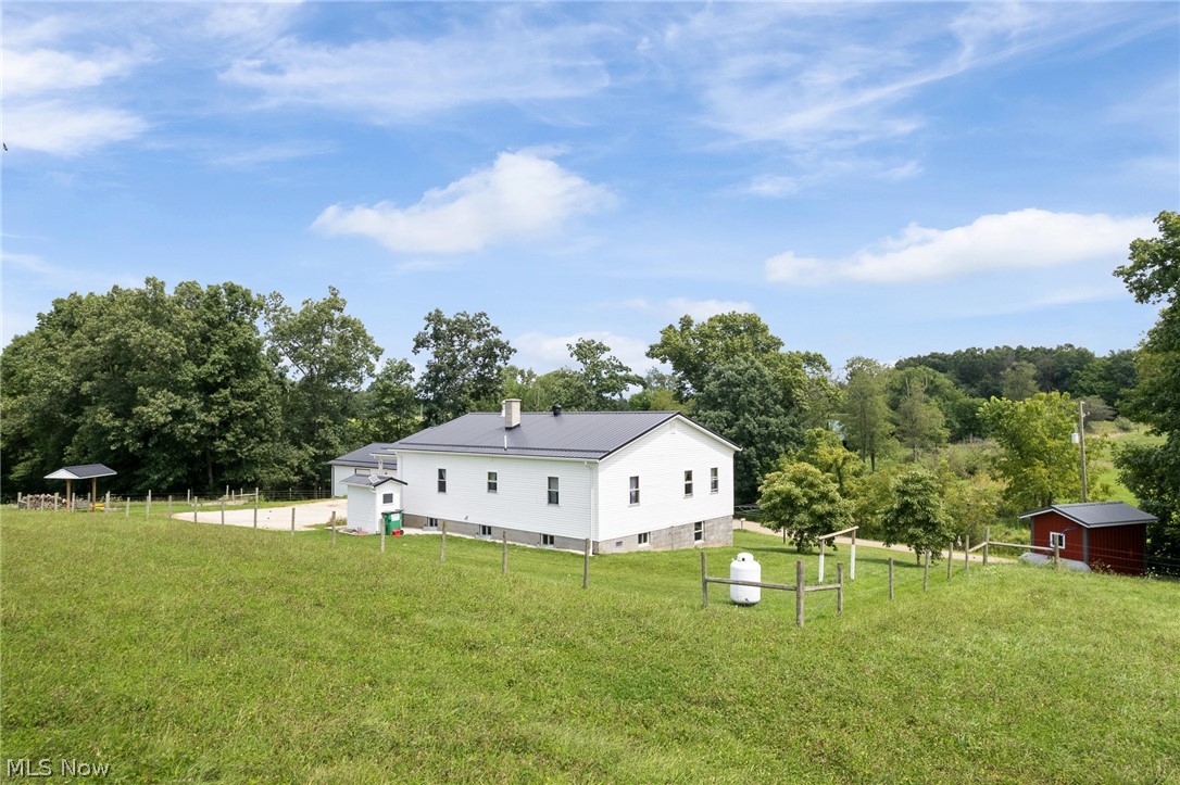 8265 Mark Road NE Kensington OH 44427