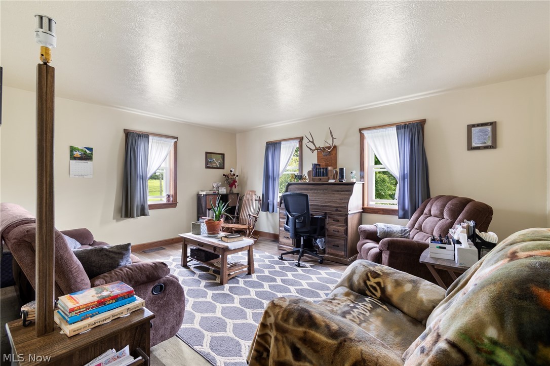 8265 Mark Road NE Kensington OH 44427