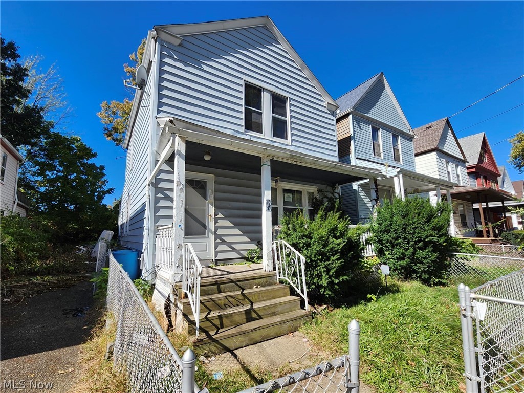 1464 E 120th Street Cleveland OH 44106