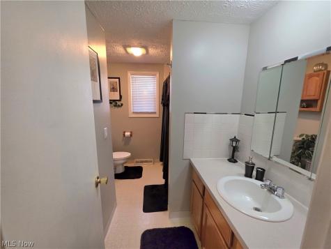 7095 Hoover Drive Mentor OH 44060