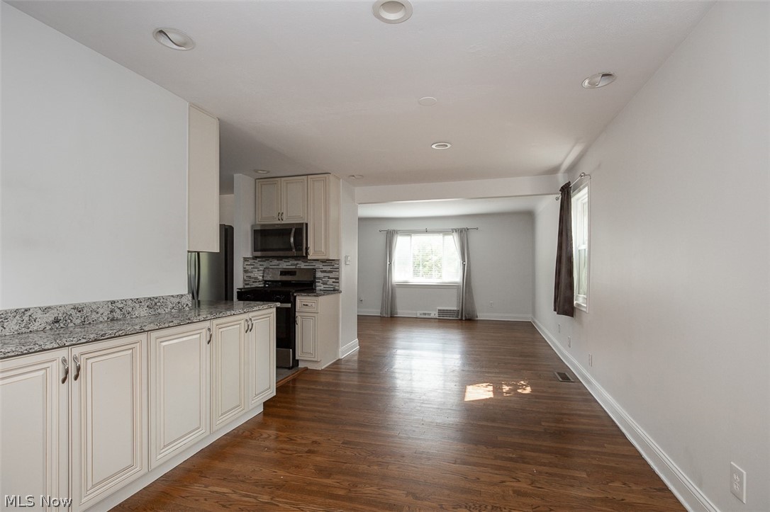 4855 Edsal Drive Lyndhurst OH 44124