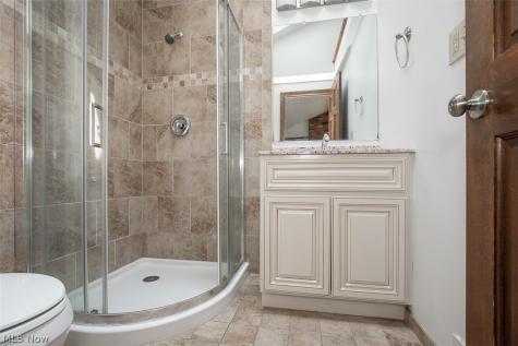 4855 Edsal Drive Lyndhurst OH 44124
