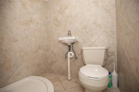 4855 Edsal Drive Lyndhurst OH 44124