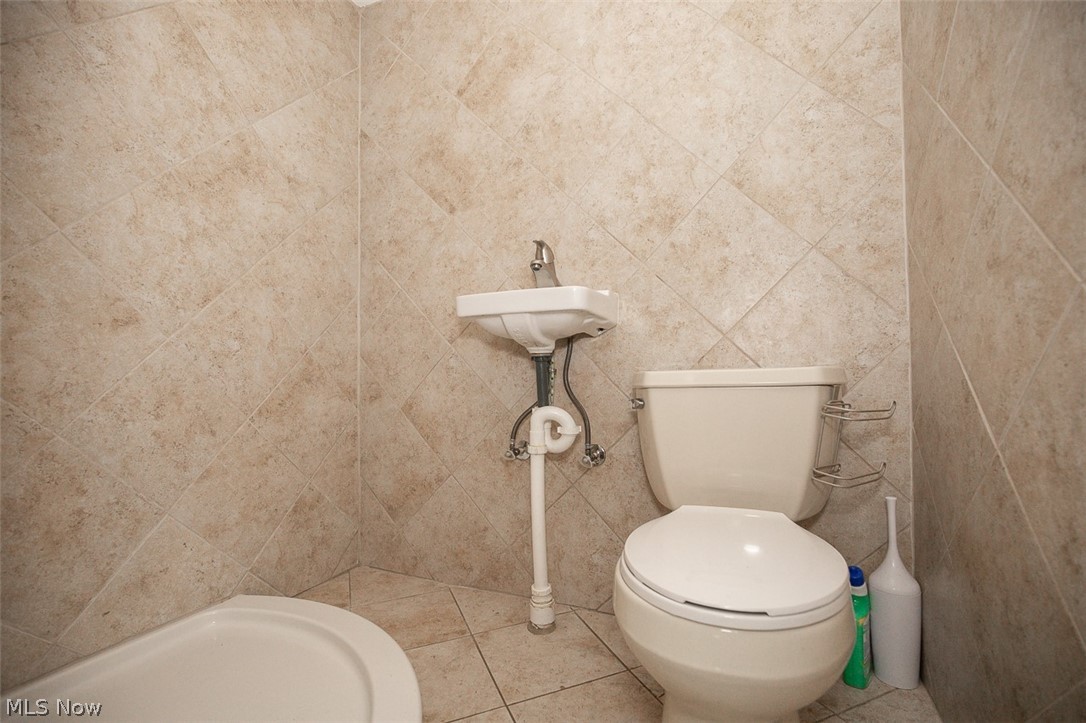 4855 Edsal Drive Lyndhurst OH 44124