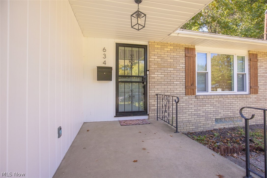634 N Hawkins Avenue Akron OH 44313