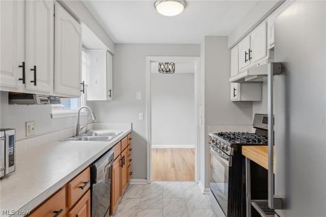 18300 Waterbury Avenue Maple Heights OH 44137