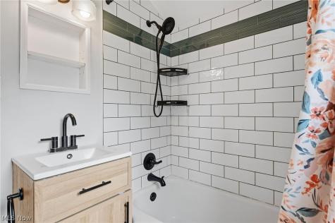 18300 Waterbury Avenue Maple Heights OH 44137