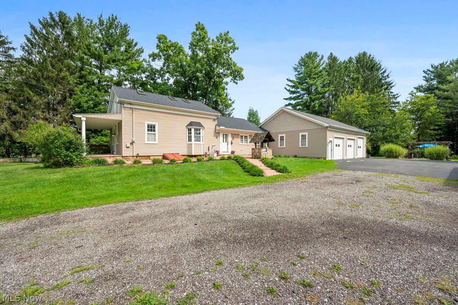 12793 Old State Road Huntsburg OH 44046
