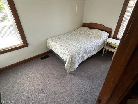 4411 Maplecrest Avenue Parma OH 44134