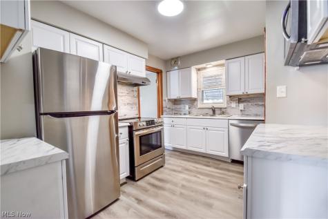 908 Wexford Avenue Parma OH 44134