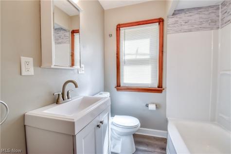 908 Wexford Avenue Parma OH 44134