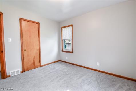 908 Wexford Avenue Parma OH 44134