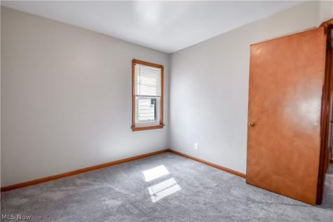 908 Wexford Avenue Parma OH 44134