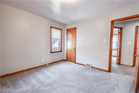 908 Wexford Avenue Parma OH 44134