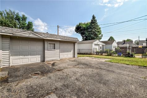 908 Wexford Avenue Parma OH 44134