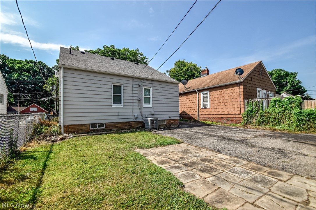 908 Wexford Avenue Parma OH 44134