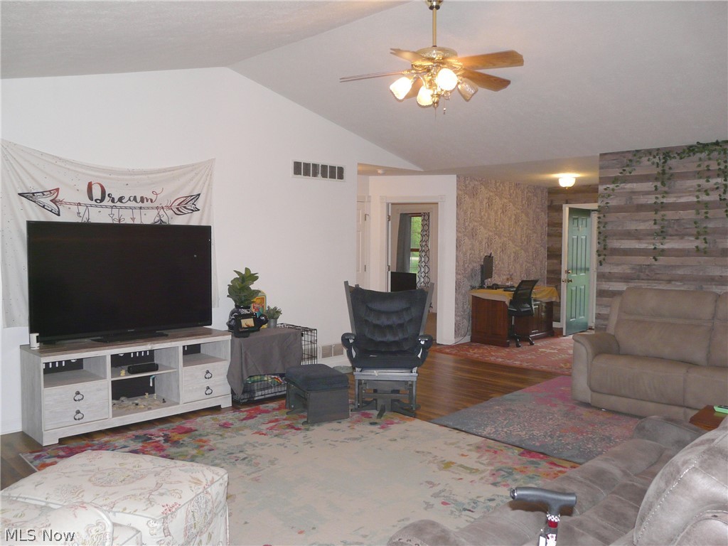 4777 Waterloo Road Atwater OH 44201