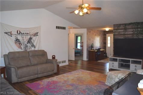 4777 Waterloo Road Atwater OH 44201