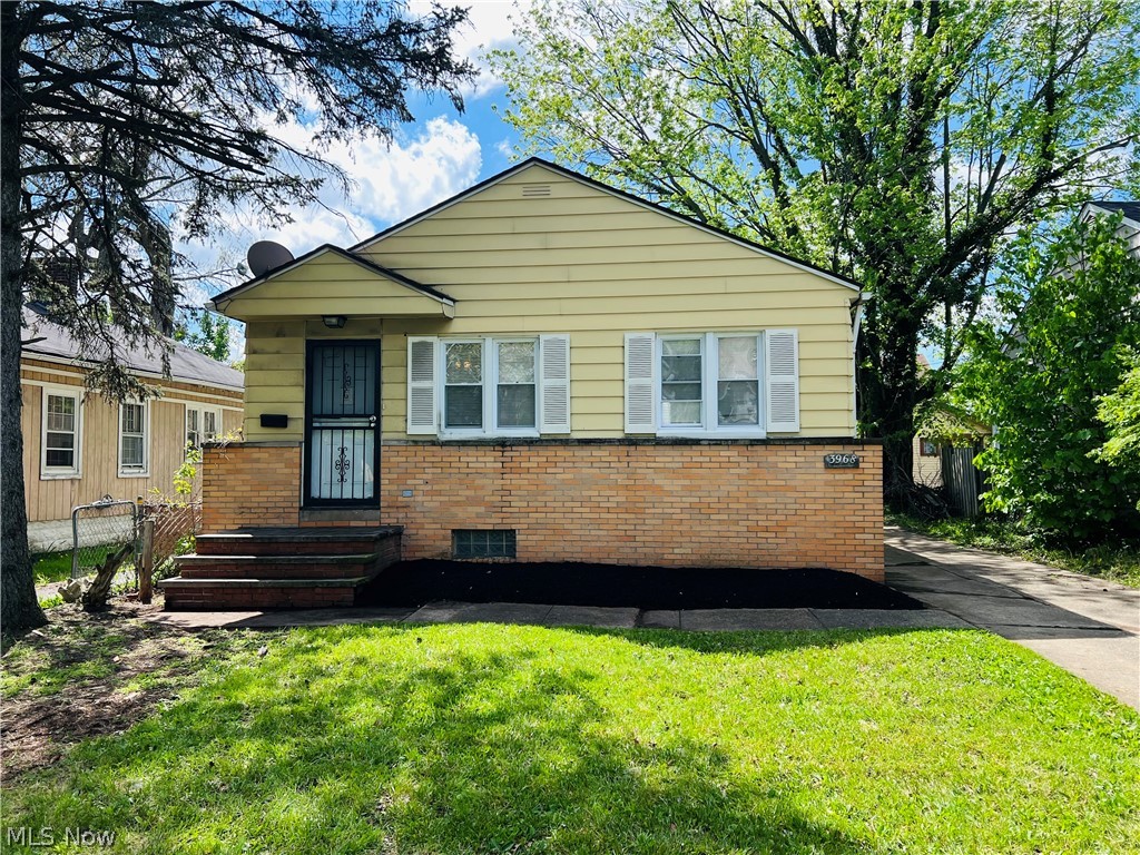 3968 E 147th Street Cleveland OH 44128