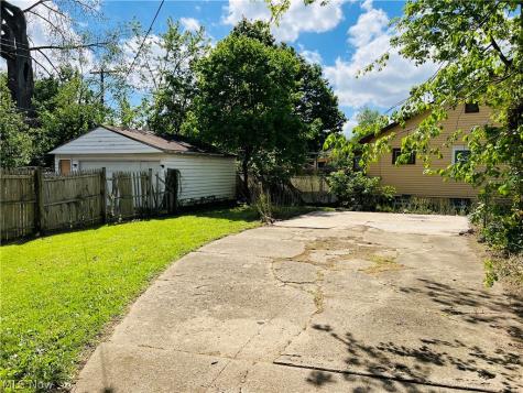 3968 E 147th Street Cleveland OH 44128