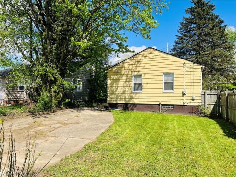 3968 E 147th Street Cleveland OH 44128