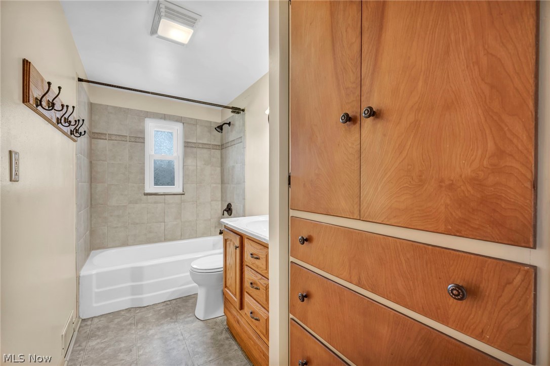 38592 Courtland Drive Willoughby OH 44094