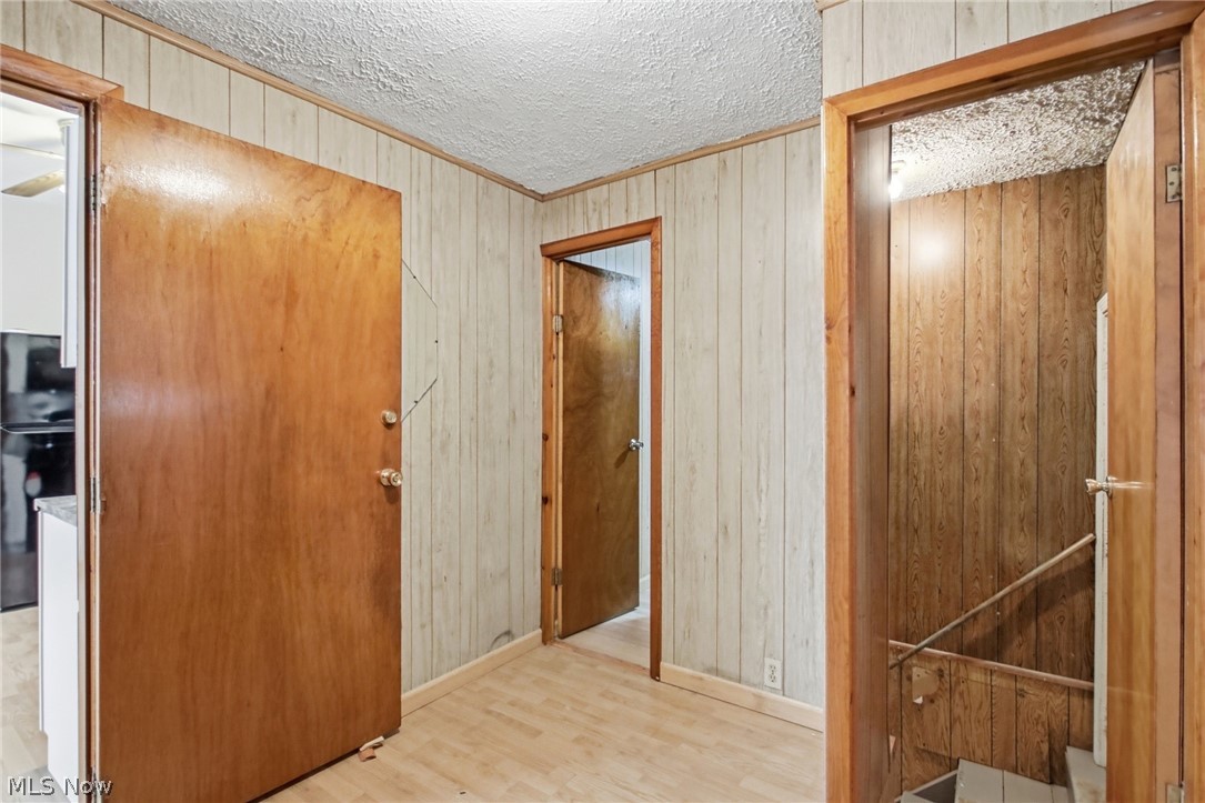 6609 Lansing Avenue Cleveland OH 44105