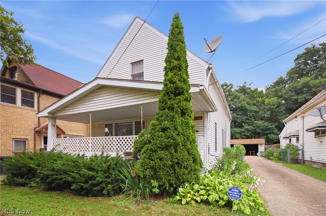 6609 Lansing Avenue Cleveland OH 44105