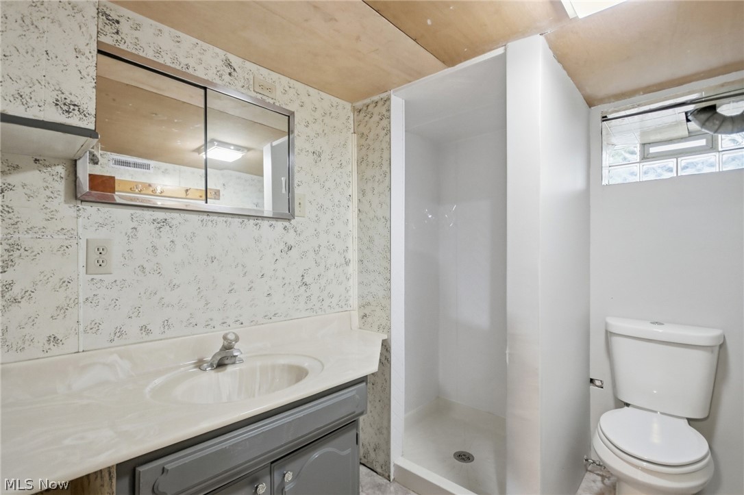 6609 Lansing Avenue Cleveland OH 44105