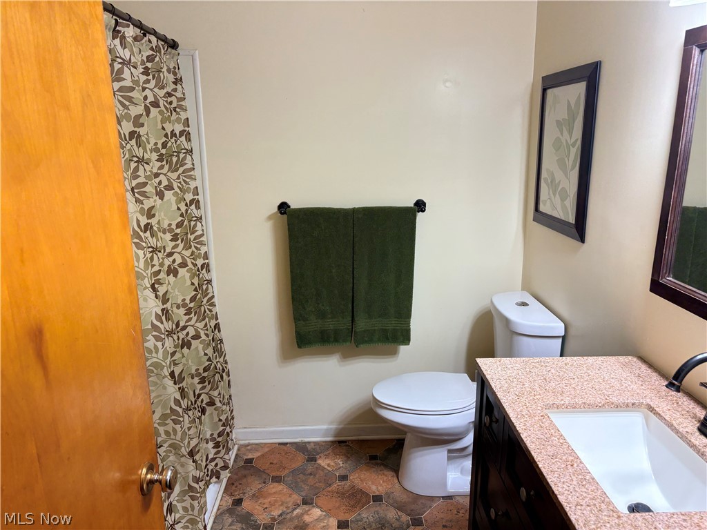 2860 Crestwood Drive NW Warren OH 44485