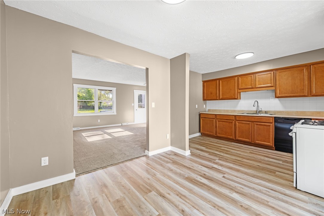 8995 Spring Drive Windham OH 44288