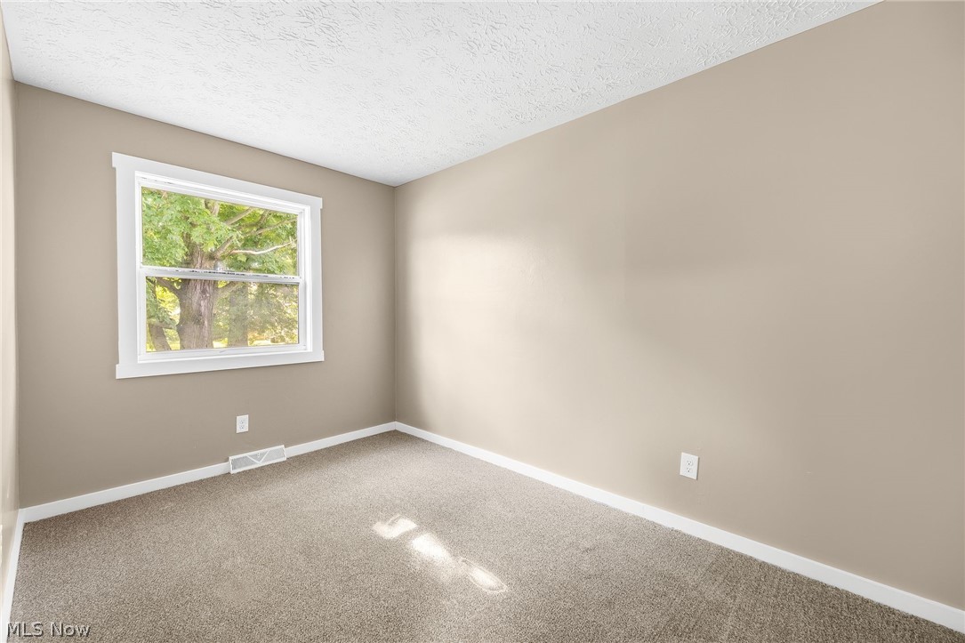 8995 Spring Drive Windham OH 44288