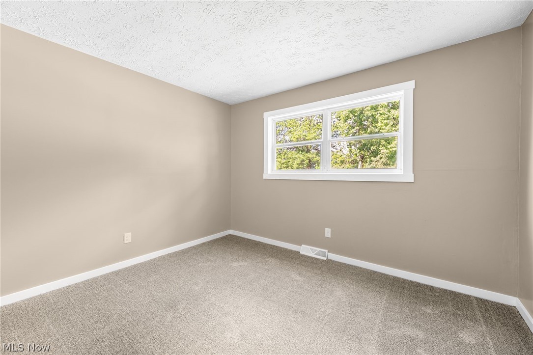 8995 Spring Drive Windham OH 44288