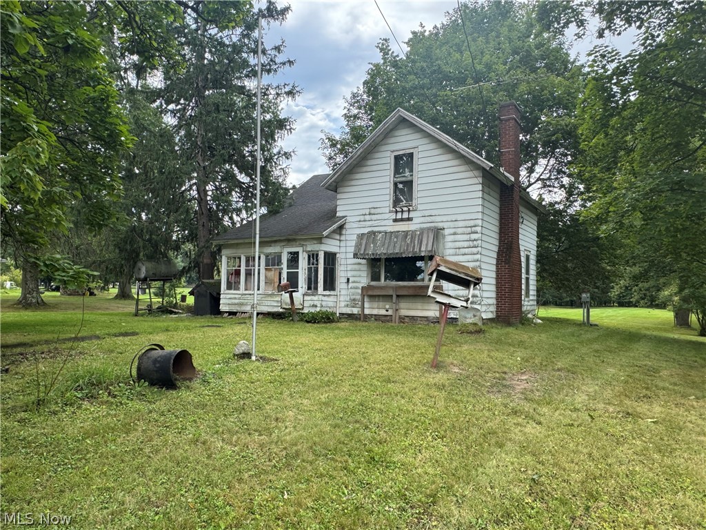 2716 E Water Street Rock Creek OH 44084