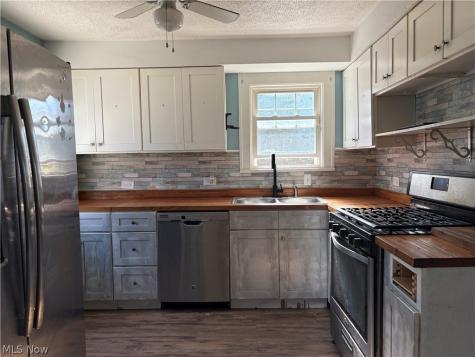 21870 Priday Avenue Euclid OH 44123