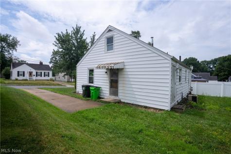 220 Willow Avenue NE Massillon OH 44646