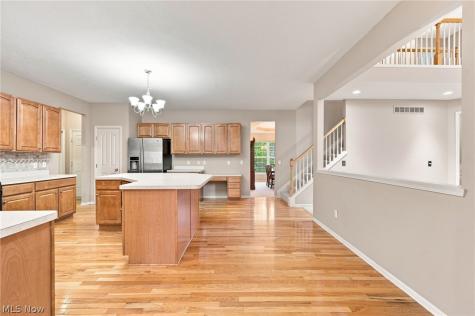 465 Wilmington Drive Broadview Heights OH 44147